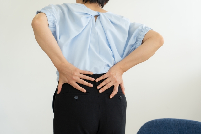 腰痛に悩む方のイメージ あさば整骨院 江戸川台店