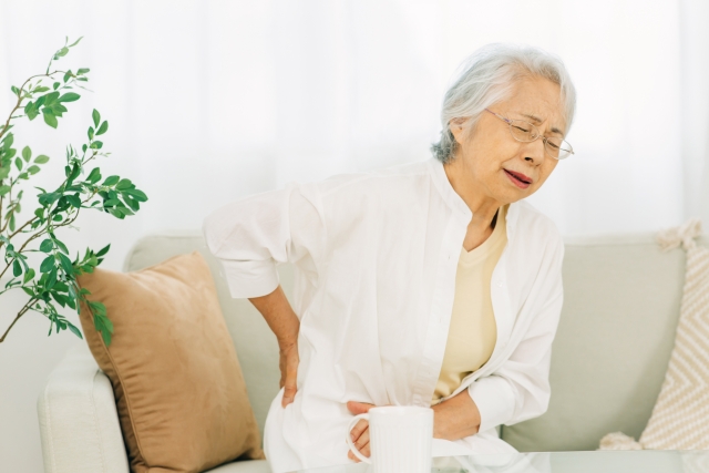 腰痛に悩む方のイメージ あさば整骨院 江戸川台店