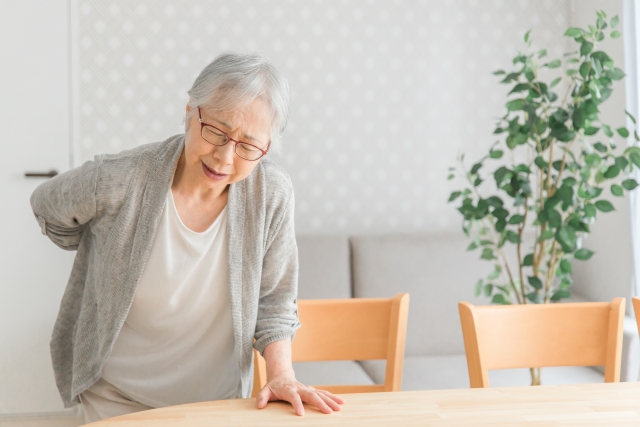 腰痛に悩む方のイメージ あさば整骨院 江戸川台店